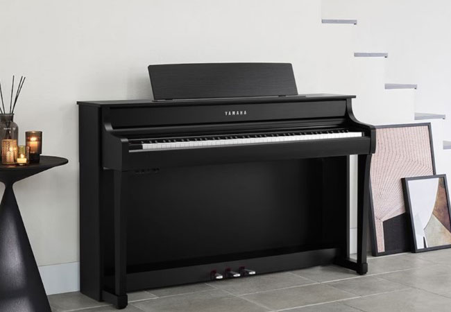 Clavinova CLP-745 movil